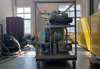 La macchina per il filtraggio dell'olio del trasformatore sottovuoto ZYD 250L...